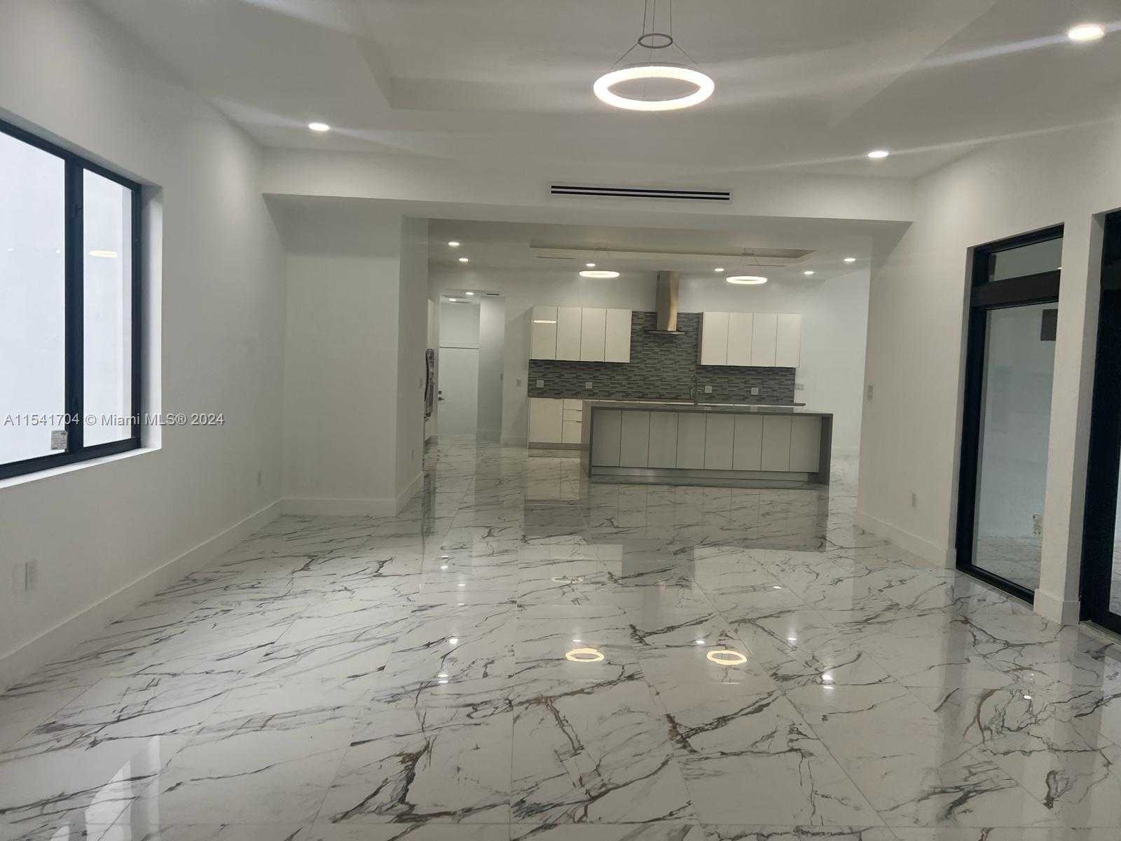 Small Image of 5455 SOUTH WEST 60 CT, Miami Number 9