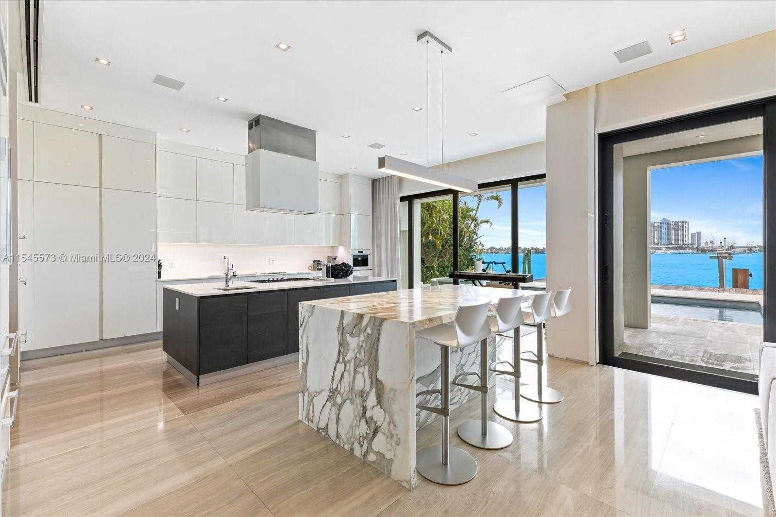 Small Image of 401 EAST RIVO ALTO DR, Miami Beach Number 16