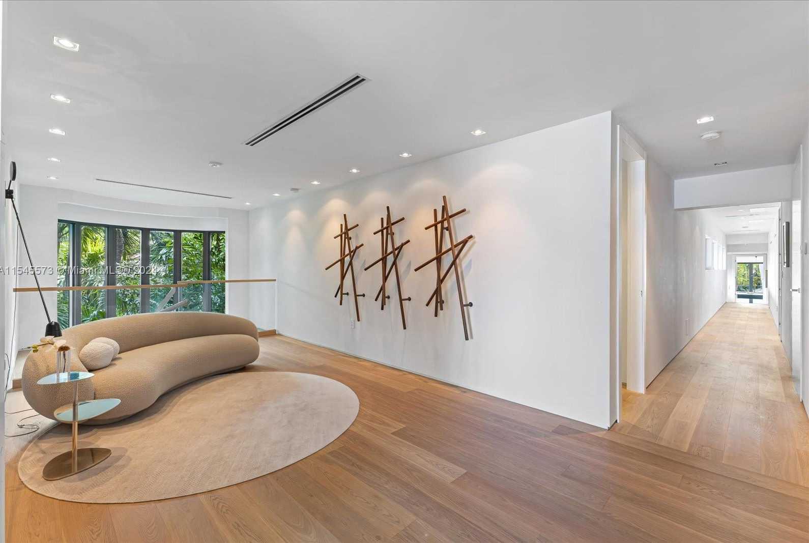 Small Image of 401 EAST RIVO ALTO DR, Miami Beach Number 17