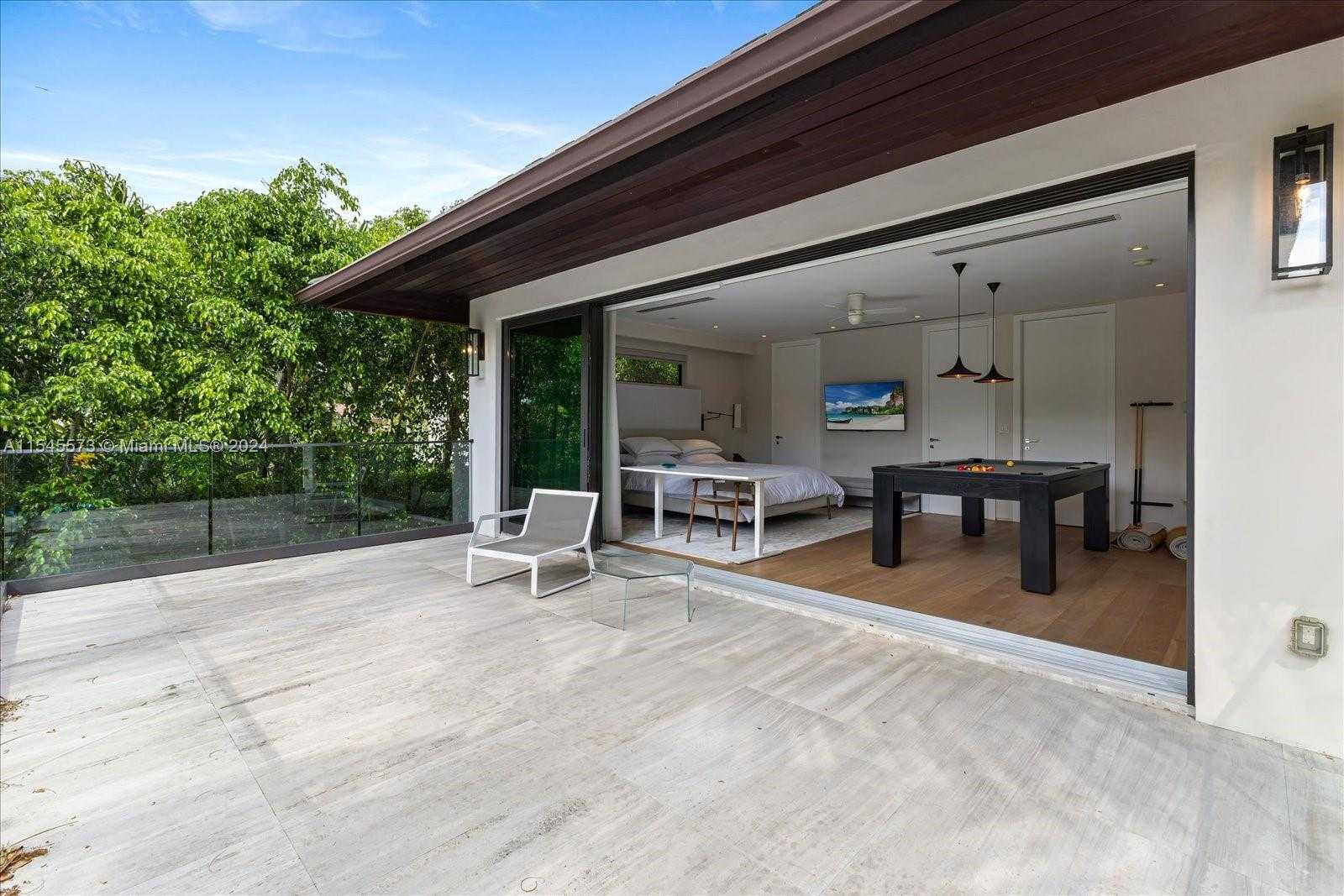 Small Image of 401 EAST RIVO ALTO DR, Miami Beach Number 30