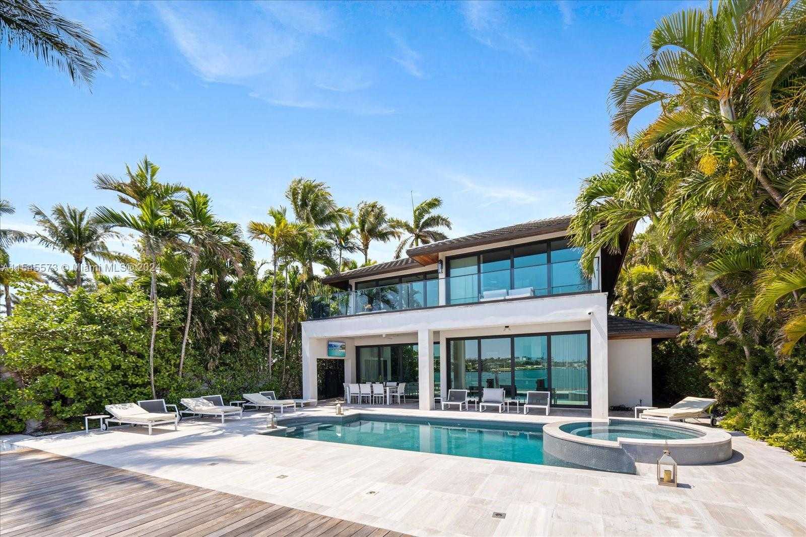 Small Image of 401 EAST RIVO ALTO DR, Miami Beach Number 34