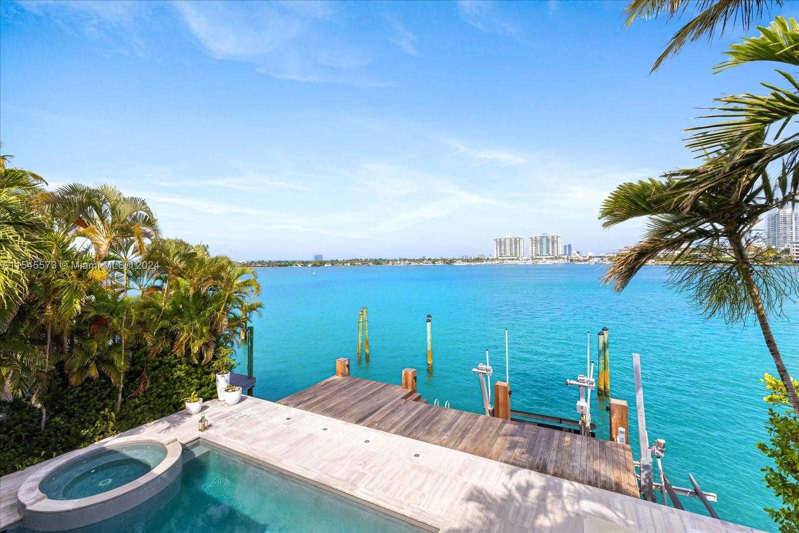 Small Image of 401 EAST RIVO ALTO DR, Miami Beach Number 37