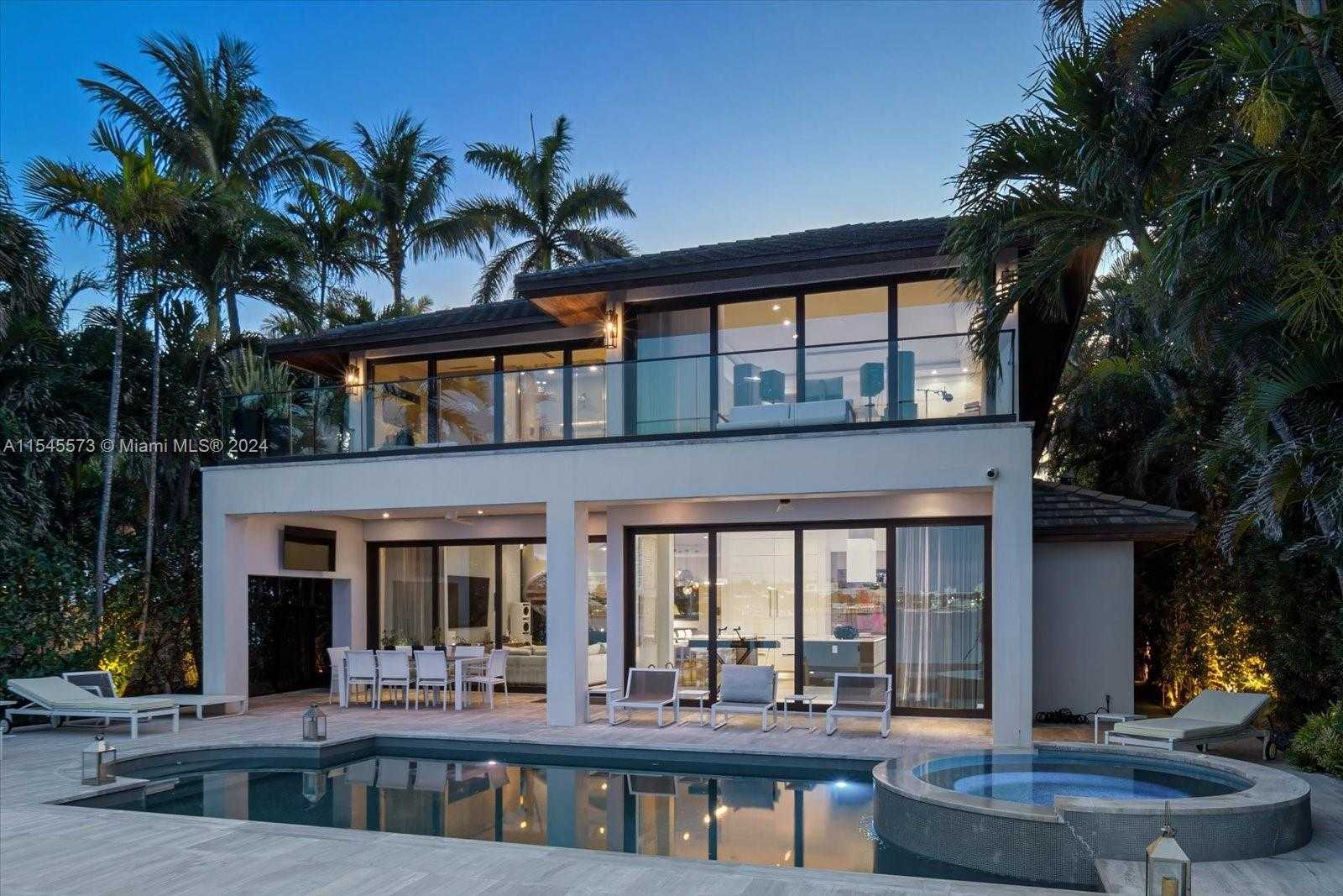 Small Image of 401 EAST RIVO ALTO DR, Miami Beach Number 39