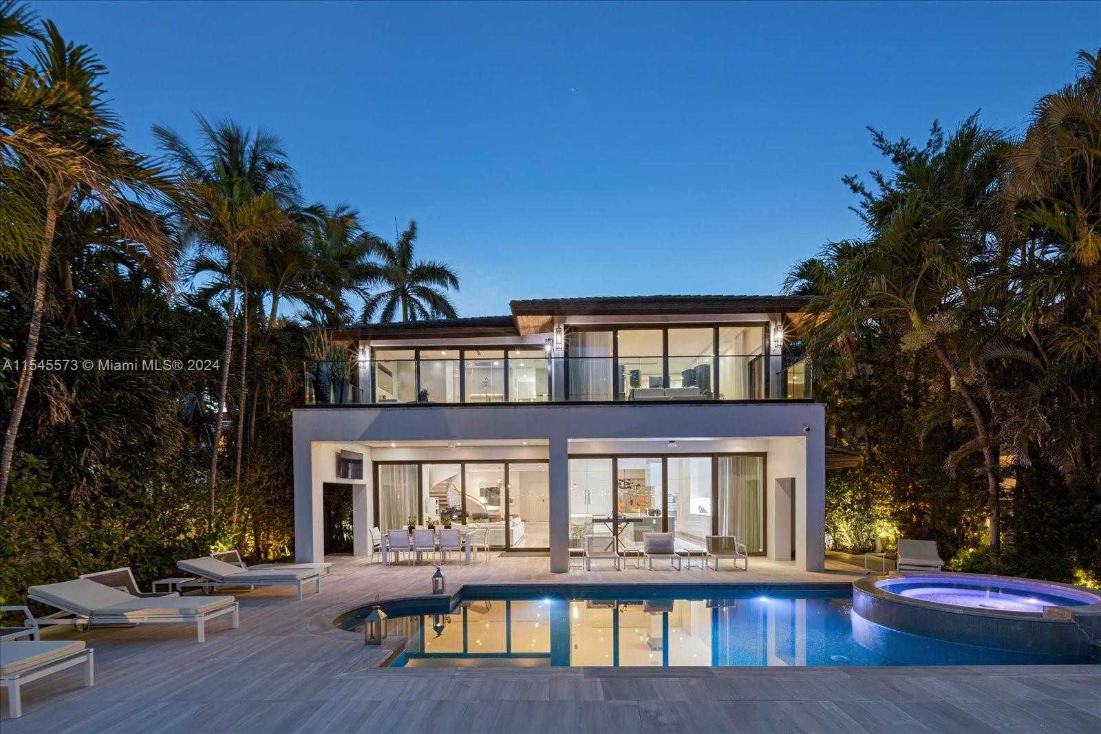 Small Image of 401 EAST RIVO ALTO DR, Miami Beach Number 40