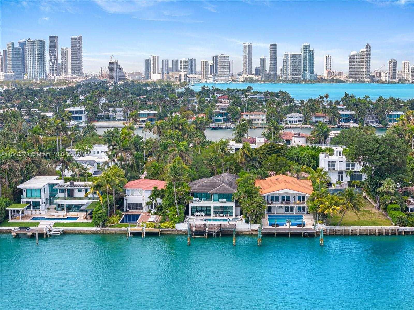 Small Image of 401 EAST RIVO ALTO DR, Miami Beach Number 42