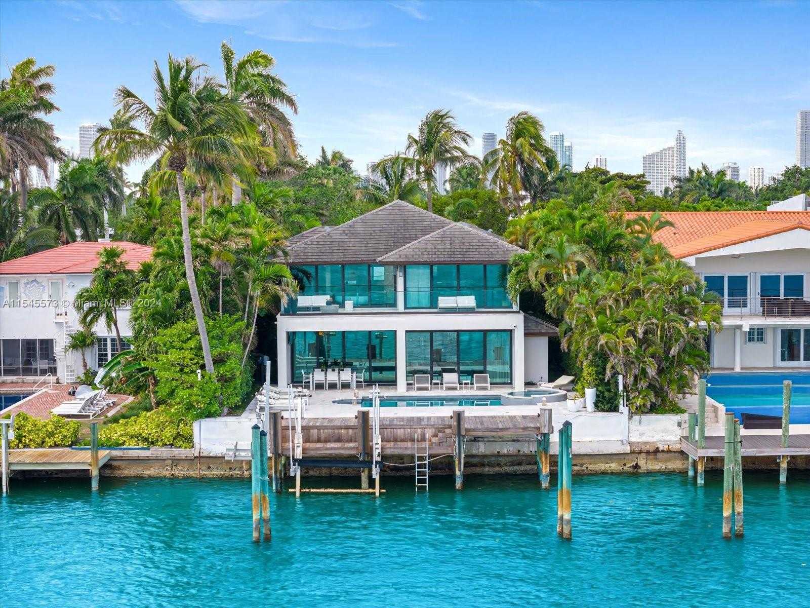 Small Image of 401 EAST RIVO ALTO DR, Miami Beach Number 43