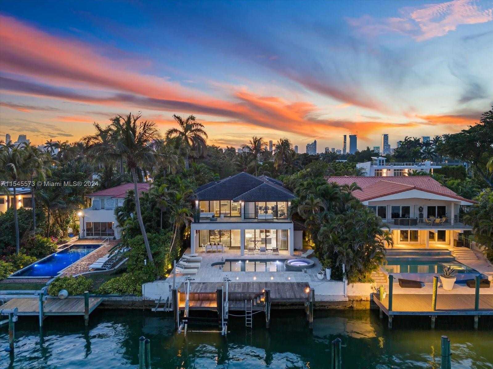 Small Image of 401 EAST RIVO ALTO DR, Miami Beach Number 49