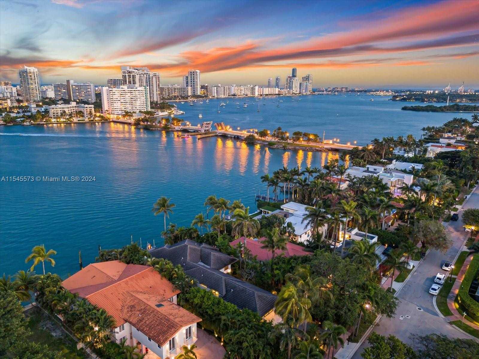 Small Image of 401 EAST RIVO ALTO DR, Miami Beach Number 50