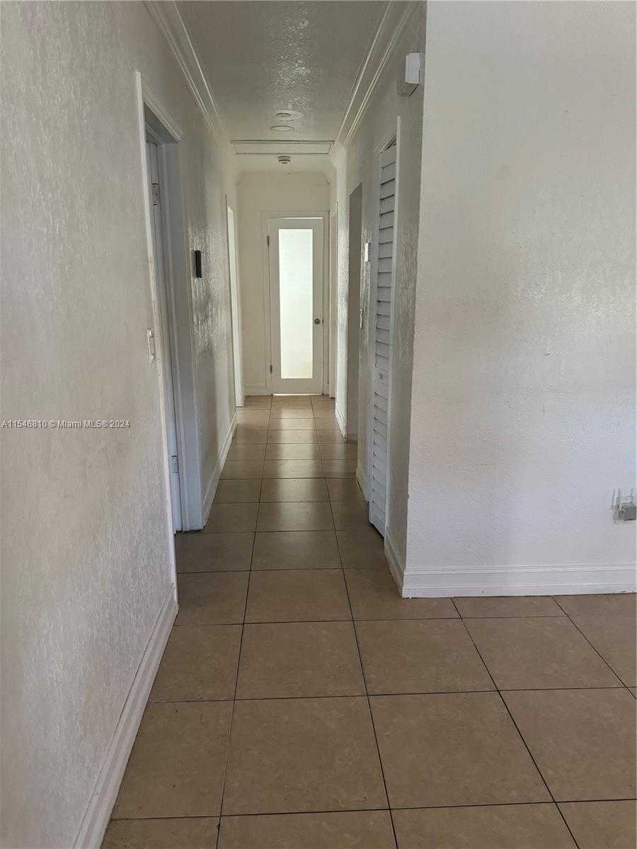 Small Image of 206 PONCE DE LEON BLVD, Coral Gables Number 9