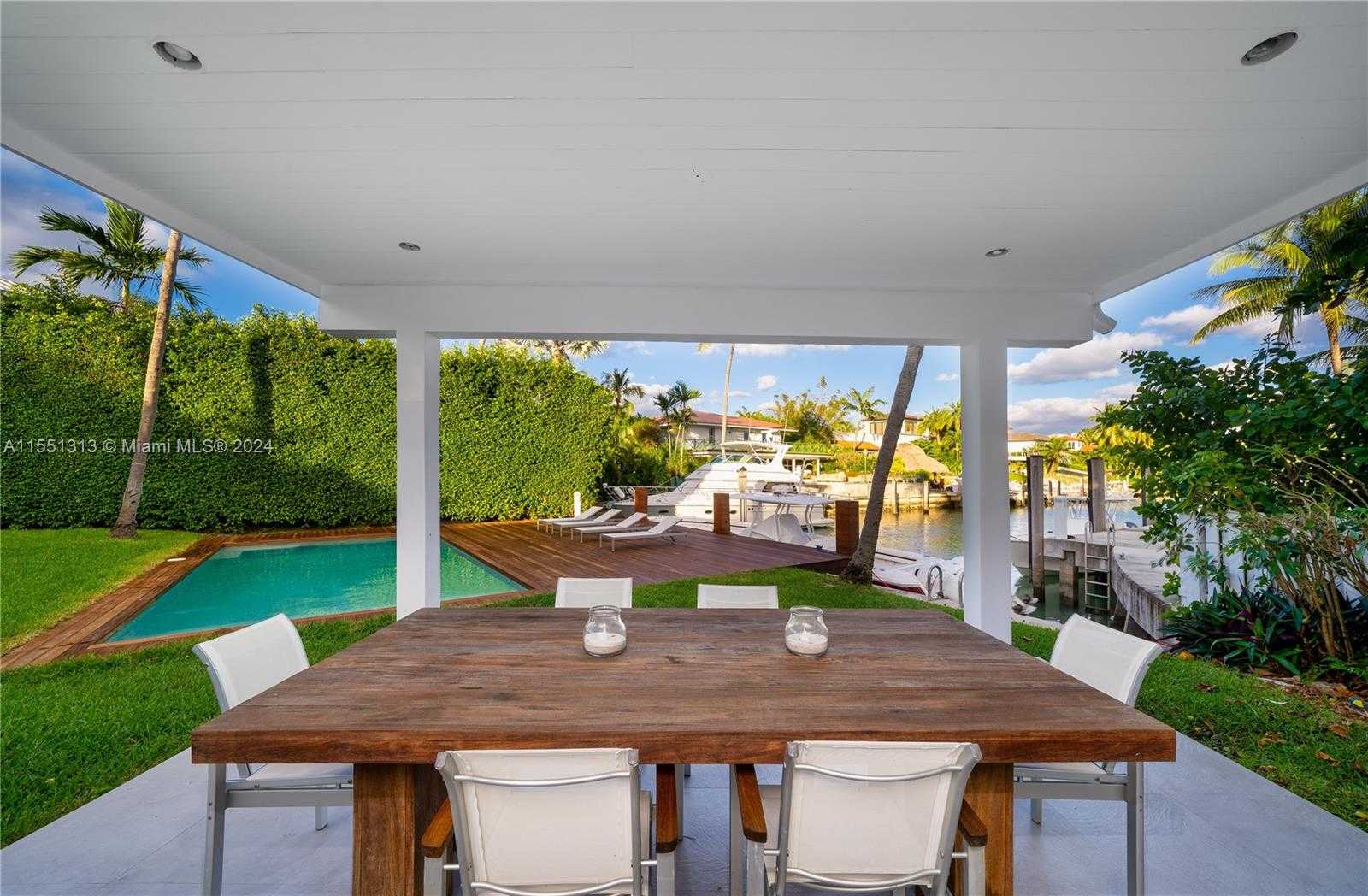 Small Image of 861 HARBOR DR, Key Biscayne Number 17