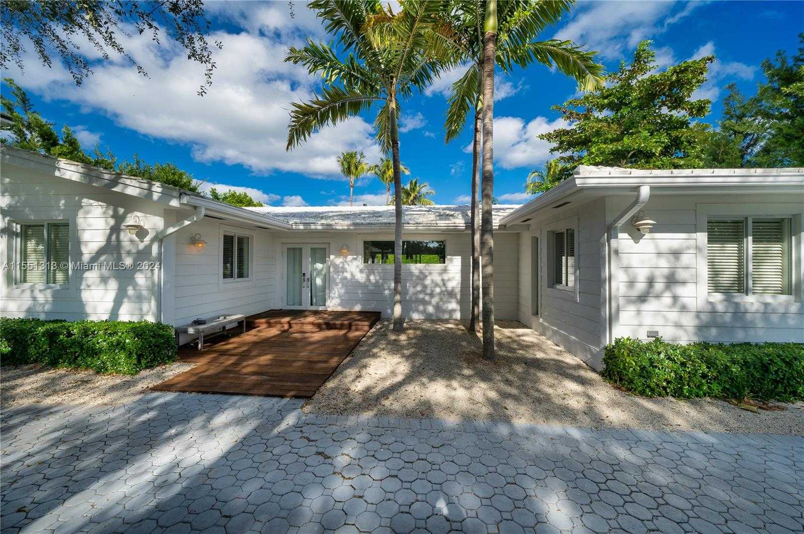 Small Image of 861 HARBOR DR, Key Biscayne Number 34