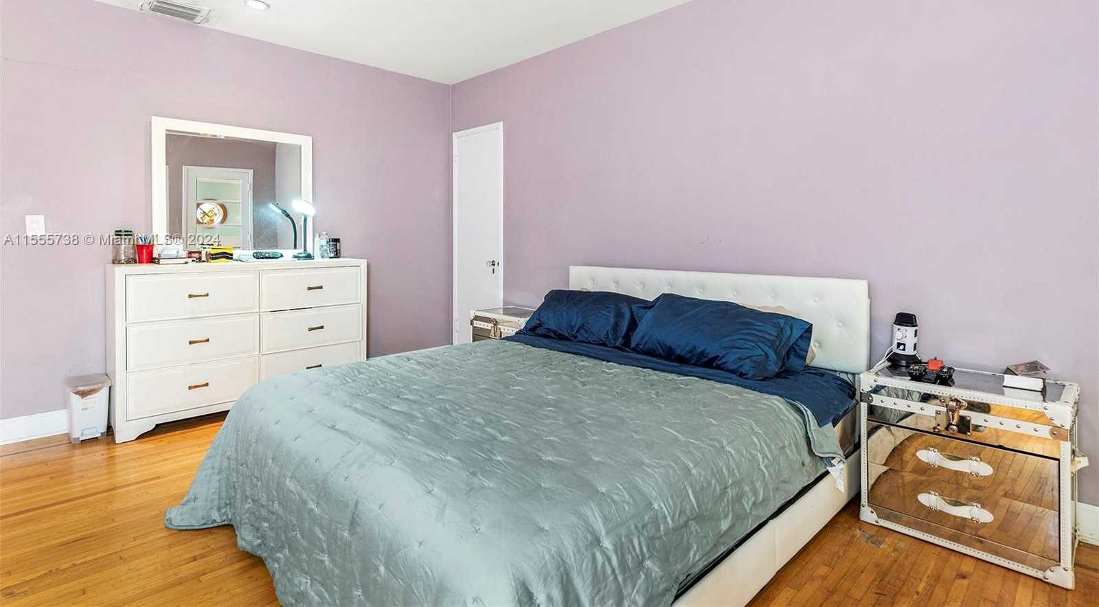 Small Image of 3440 NORTH MERIDIAN AVE, Miami Beach Number 19