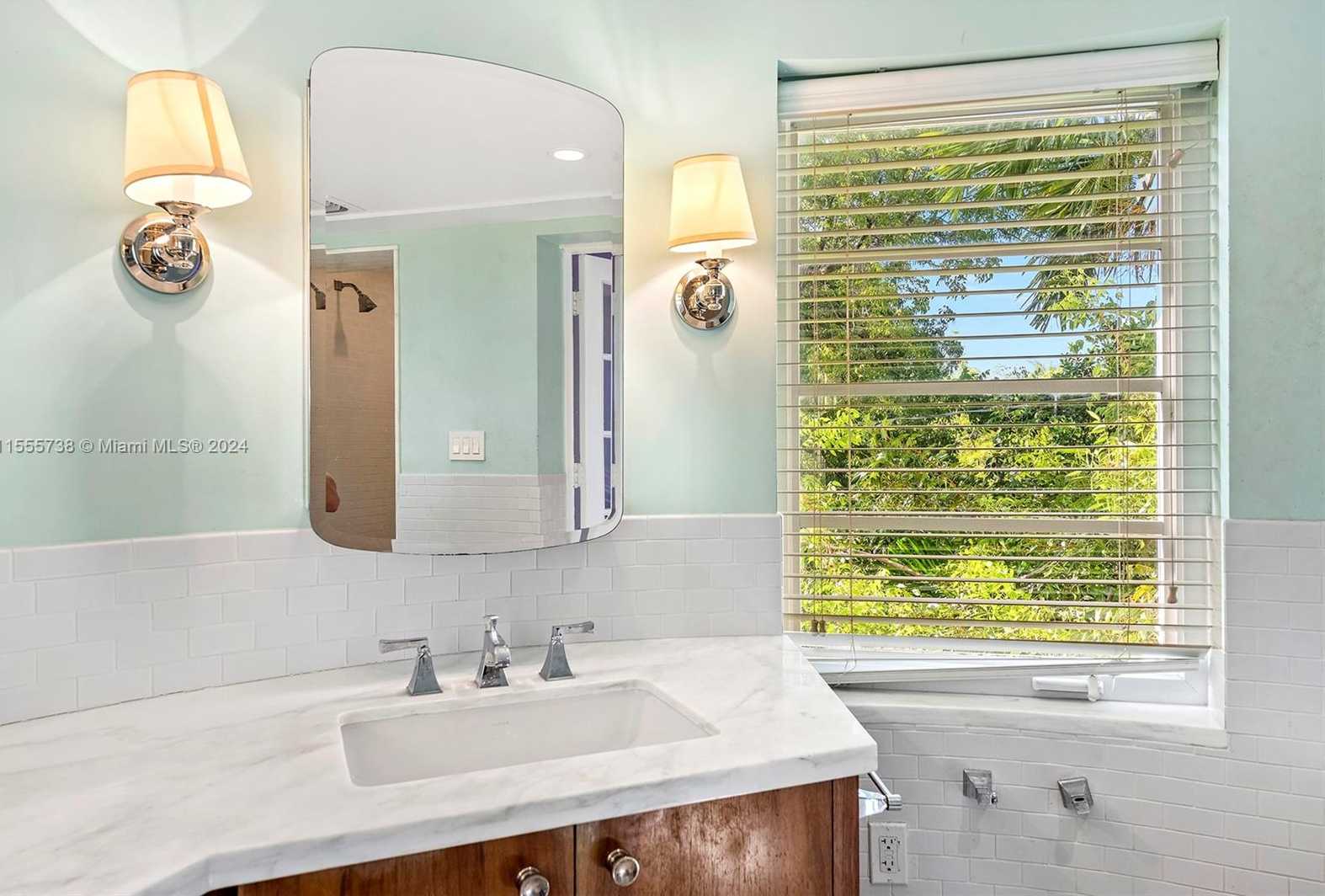 Small Image of 3440 NORTH MERIDIAN AVE, Miami Beach Number 22