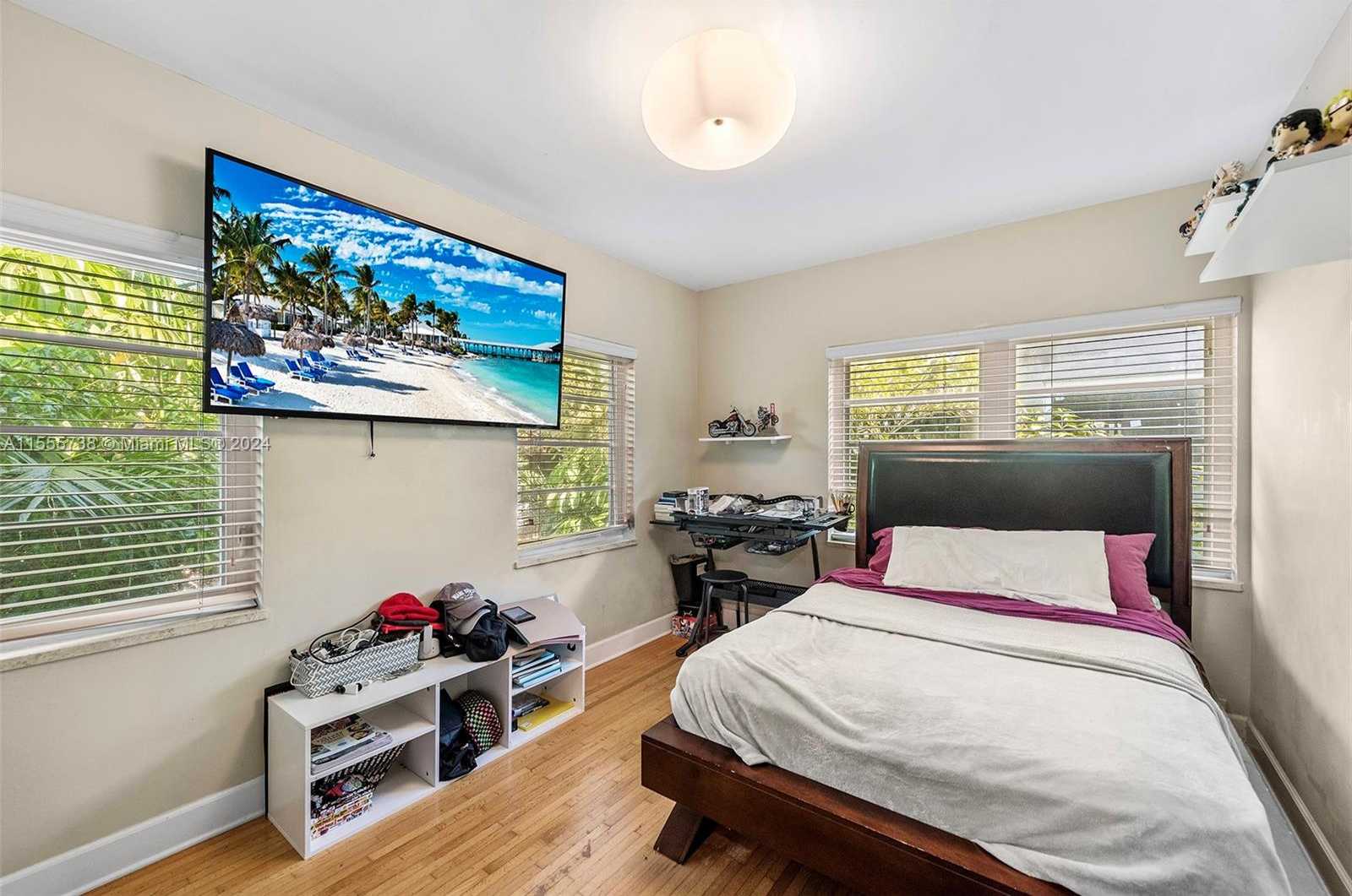 Small Image of 3440 NORTH MERIDIAN AVE, Miami Beach Number 26