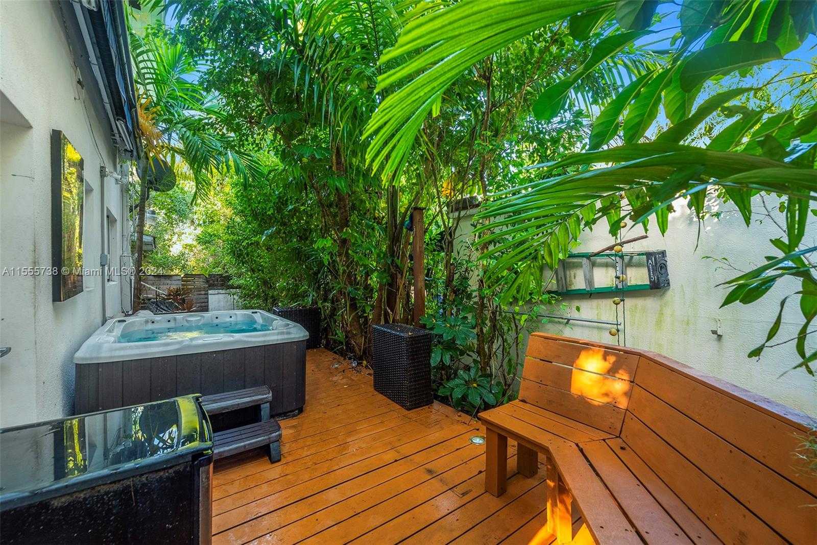 Small Image of 3440 NORTH MERIDIAN AVE, Miami Beach Number 37
