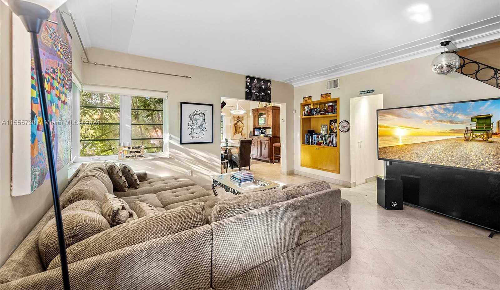 Small Image of 3440 NORTH MERIDIAN AVE, Miami Beach Number 6