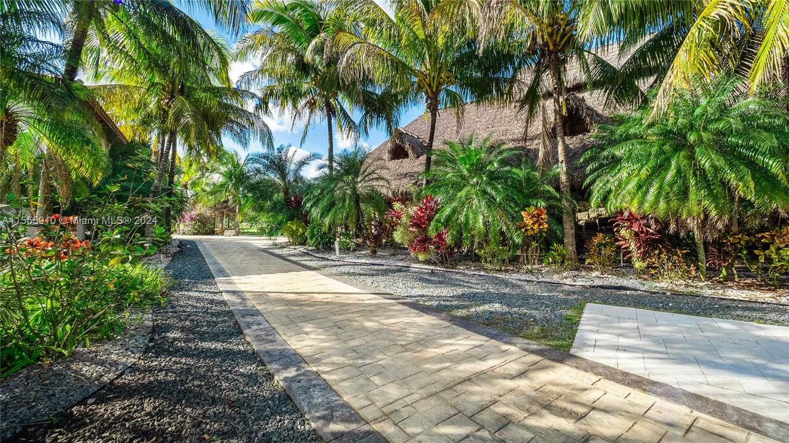 Small Image of 20551 SOUTH WEST 162ND AVE, Miami Number 47