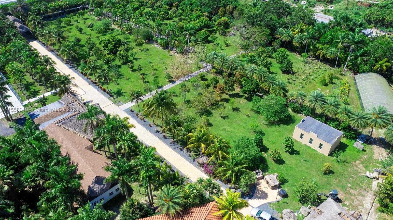Small Image of 20551 SOUTH WEST 162ND AVE, Miami Number 97