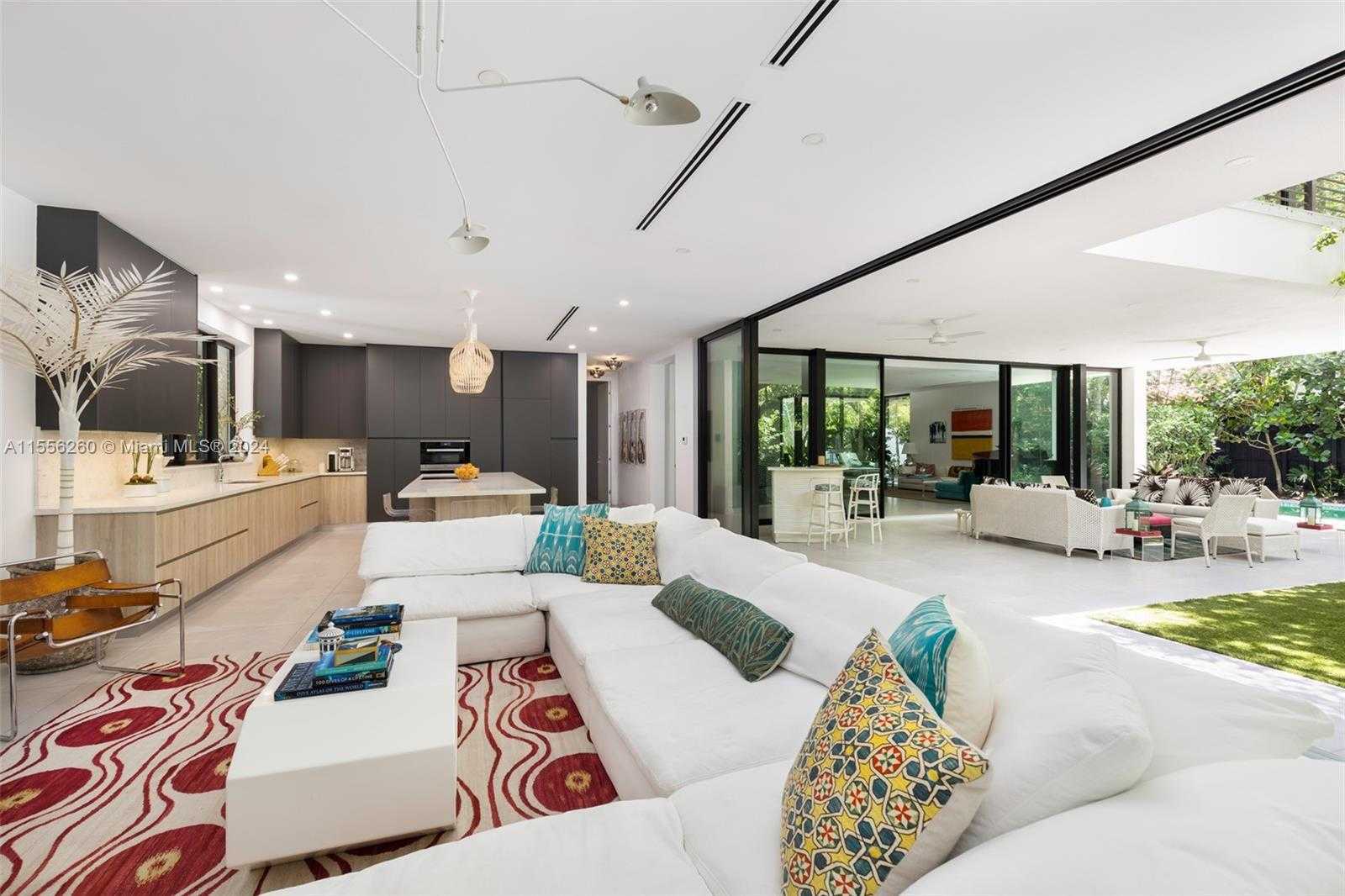 Small Image of 3470 POINCIANA AVE, Coconut Grove Number 10