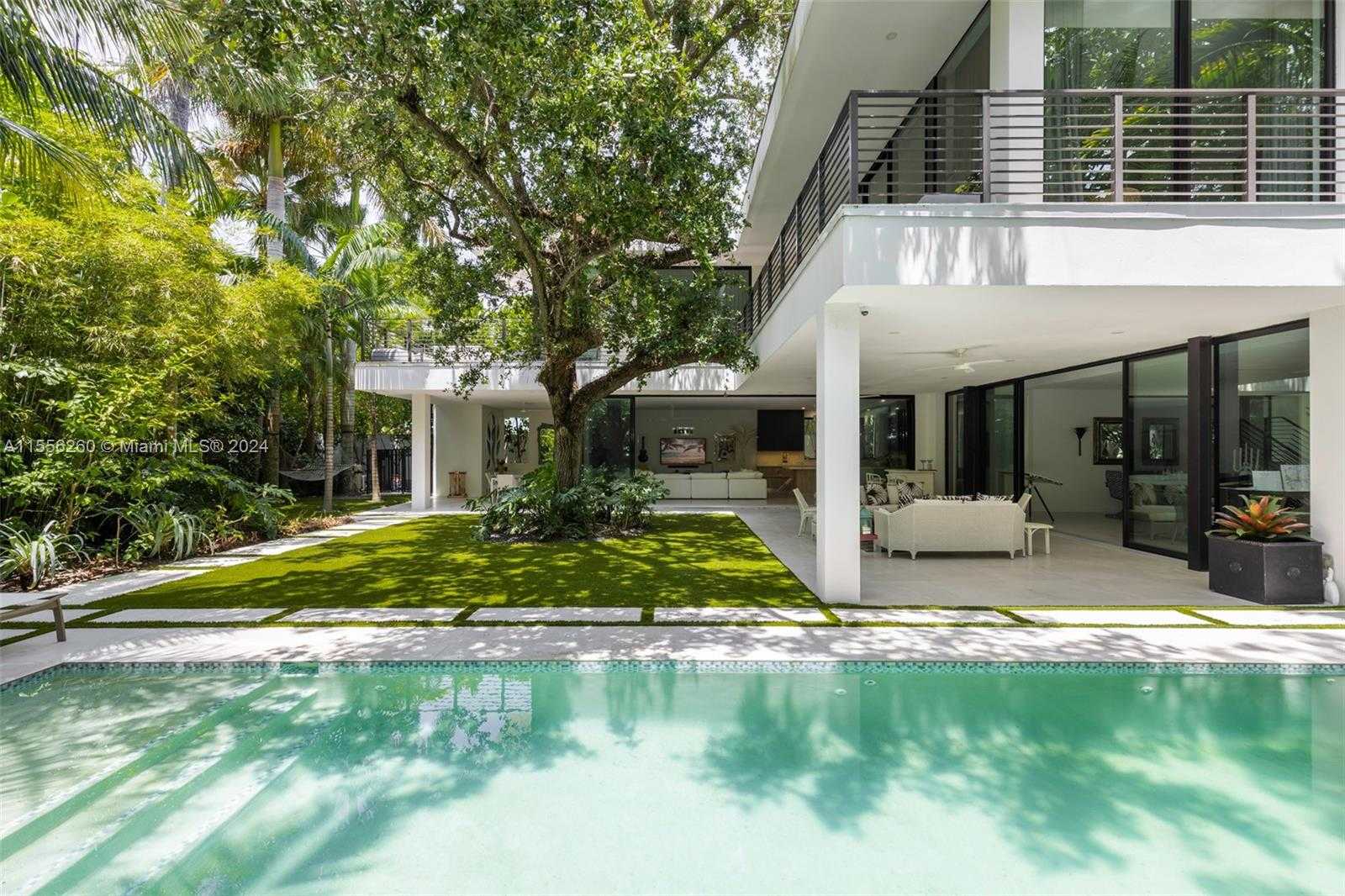 Small Image of 3470 POINCIANA AVE, Coconut Grove Number 2