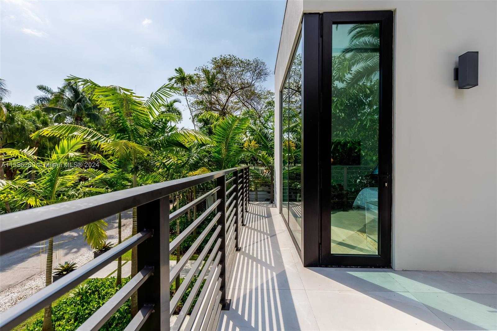 Small Image of 3470 POINCIANA AVE, Coconut Grove Number 28