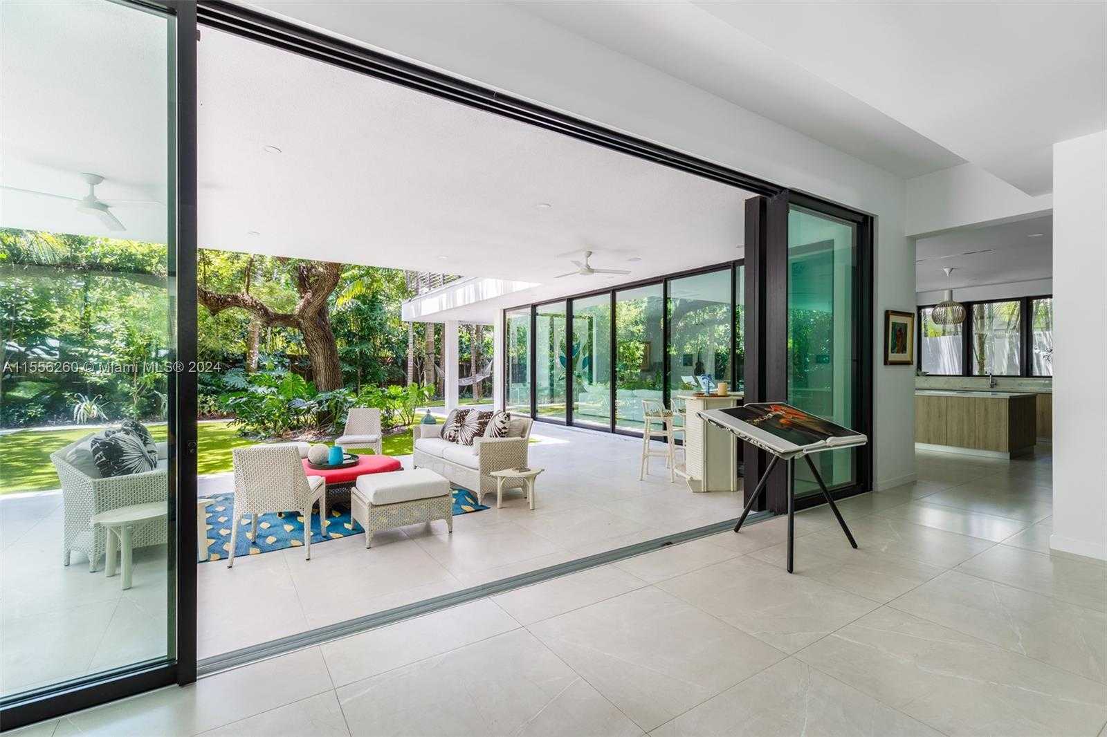 Small Image of 3470 POINCIANA AVE, Coconut Grove Number 4