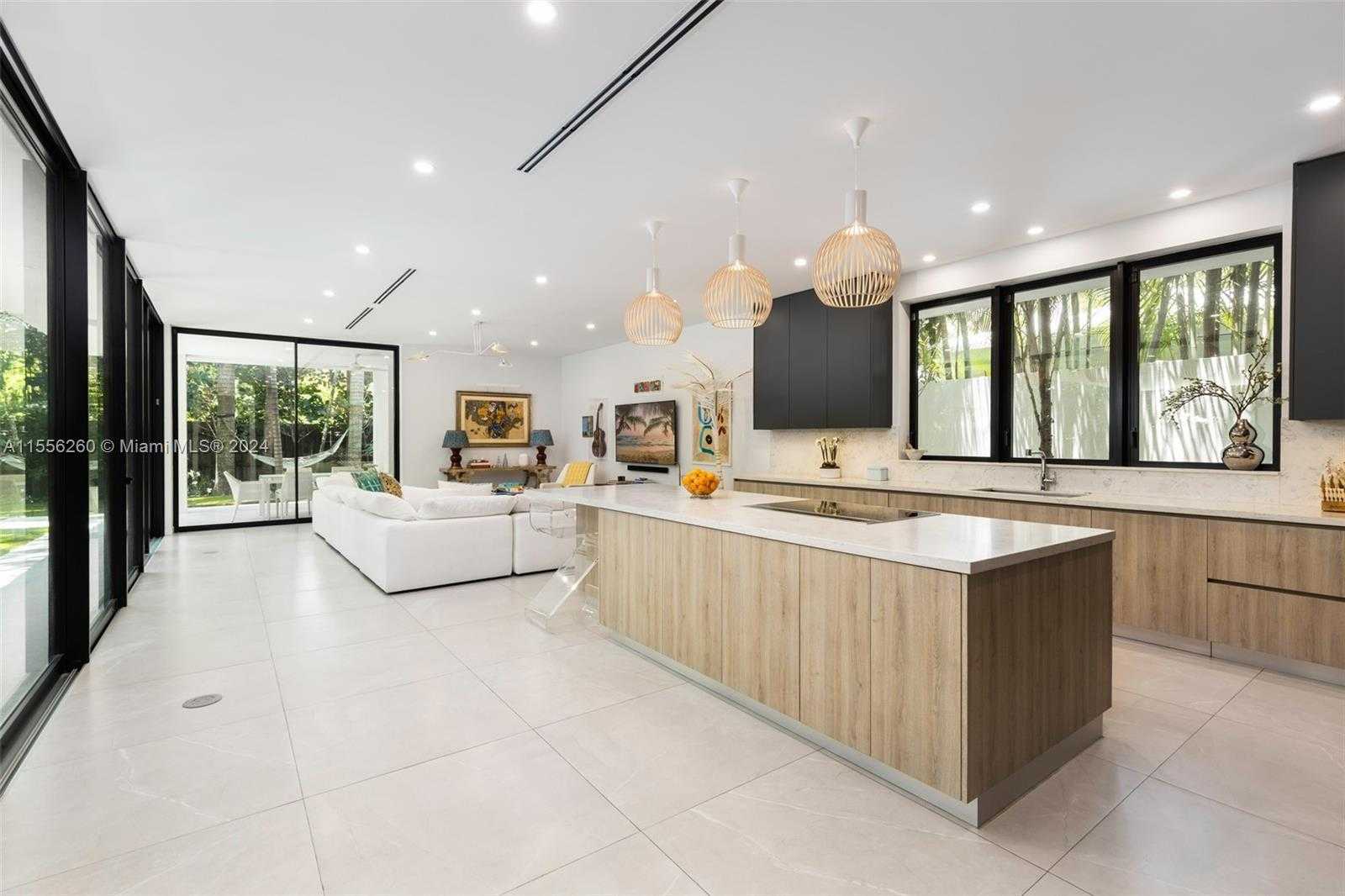 Small Image of 3470 POINCIANA AVE, Coconut Grove Number 7