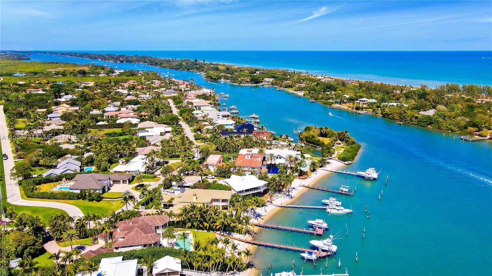 Small Image of 17581 SOUTH EAST CONCH BAR AVE, Jupiter Number 14