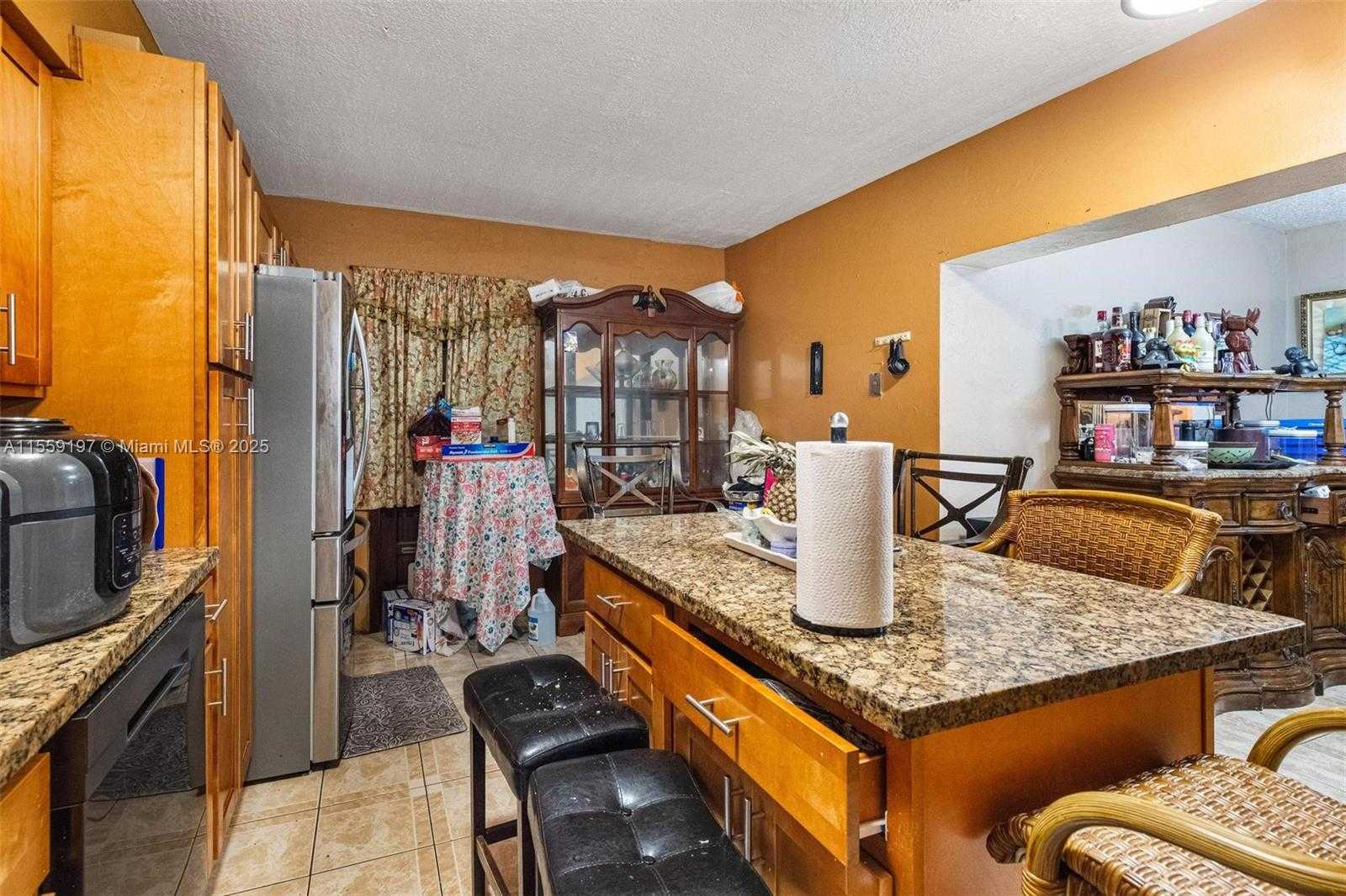 Small Image of 761 NORTH EAST 139TH ST, North Miami Number 11