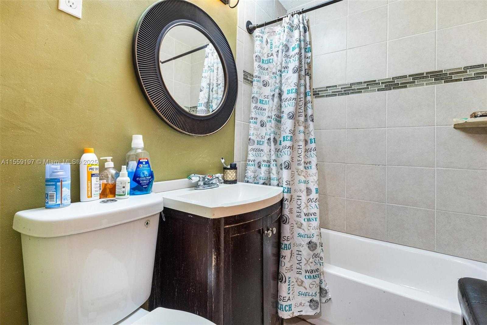 Small Image of 761 NORTH EAST 139TH ST, North Miami Number 22