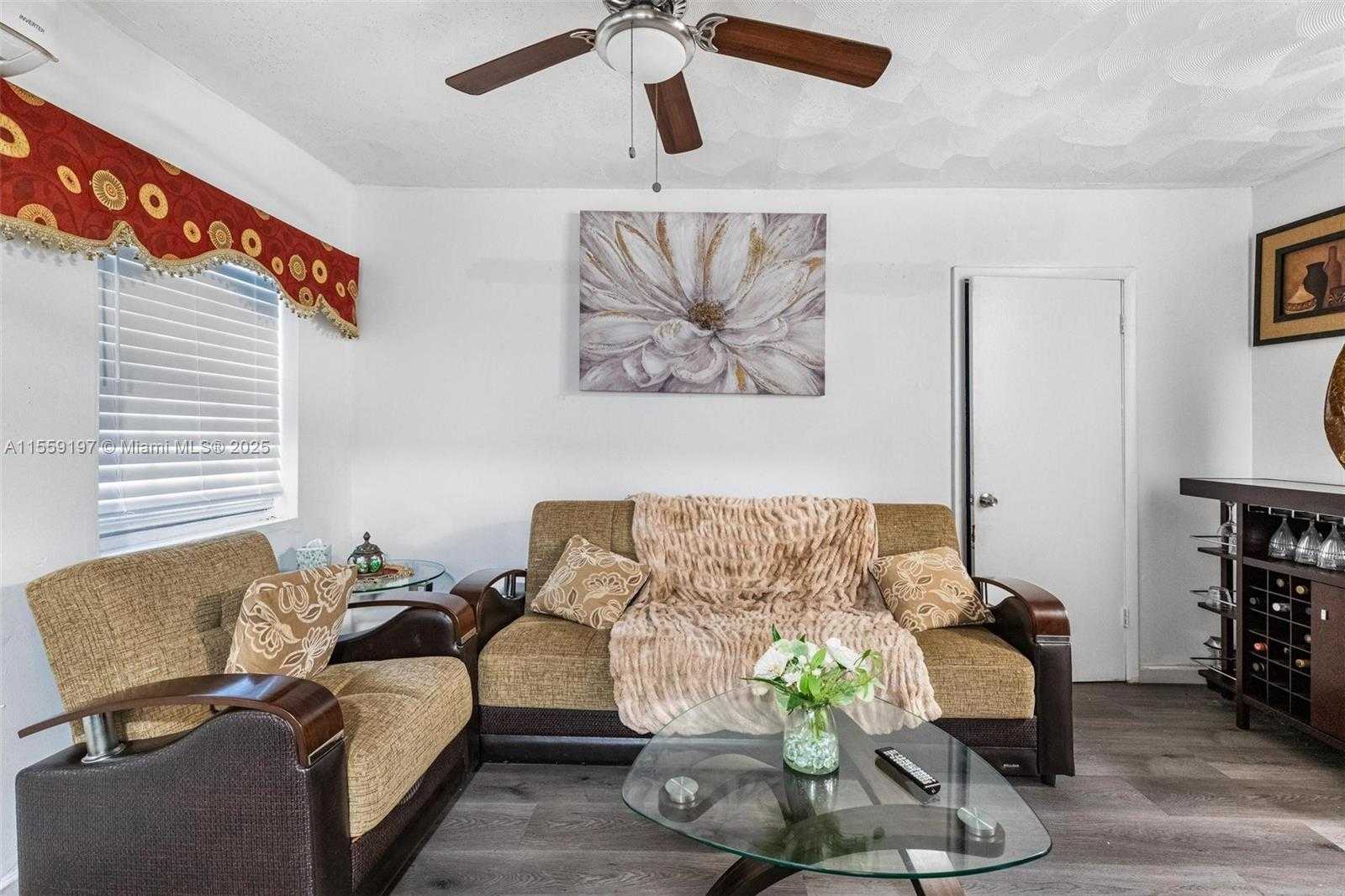Small Image of 761 NORTH EAST 139TH ST, North Miami Number 23