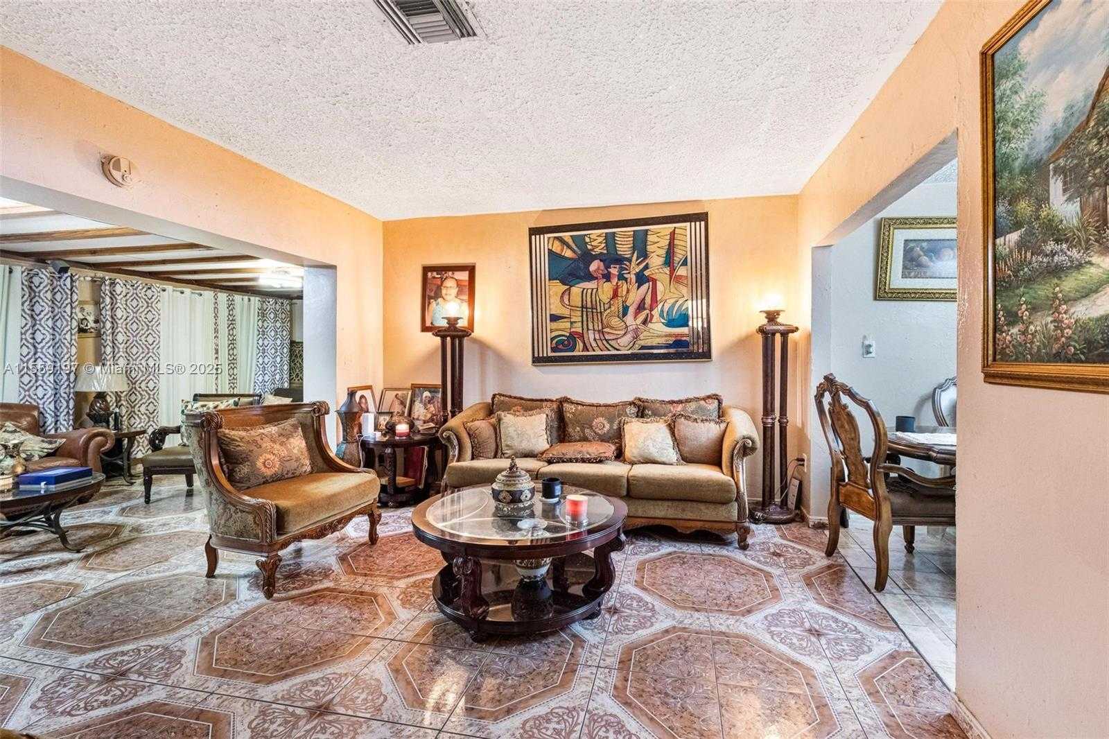 Small Image of 761 NORTH EAST 139TH ST, North Miami Number 7