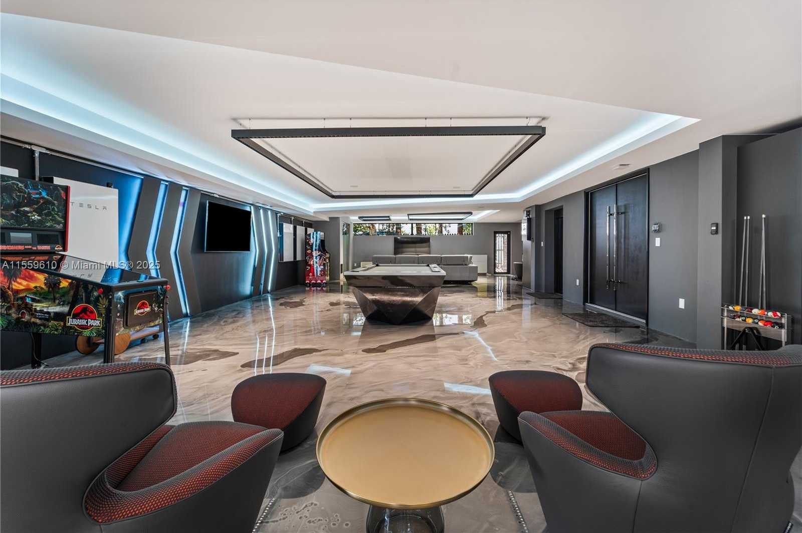 Small Image of 1133 BELLE MEADE ISLAND DR, Miami Number 12