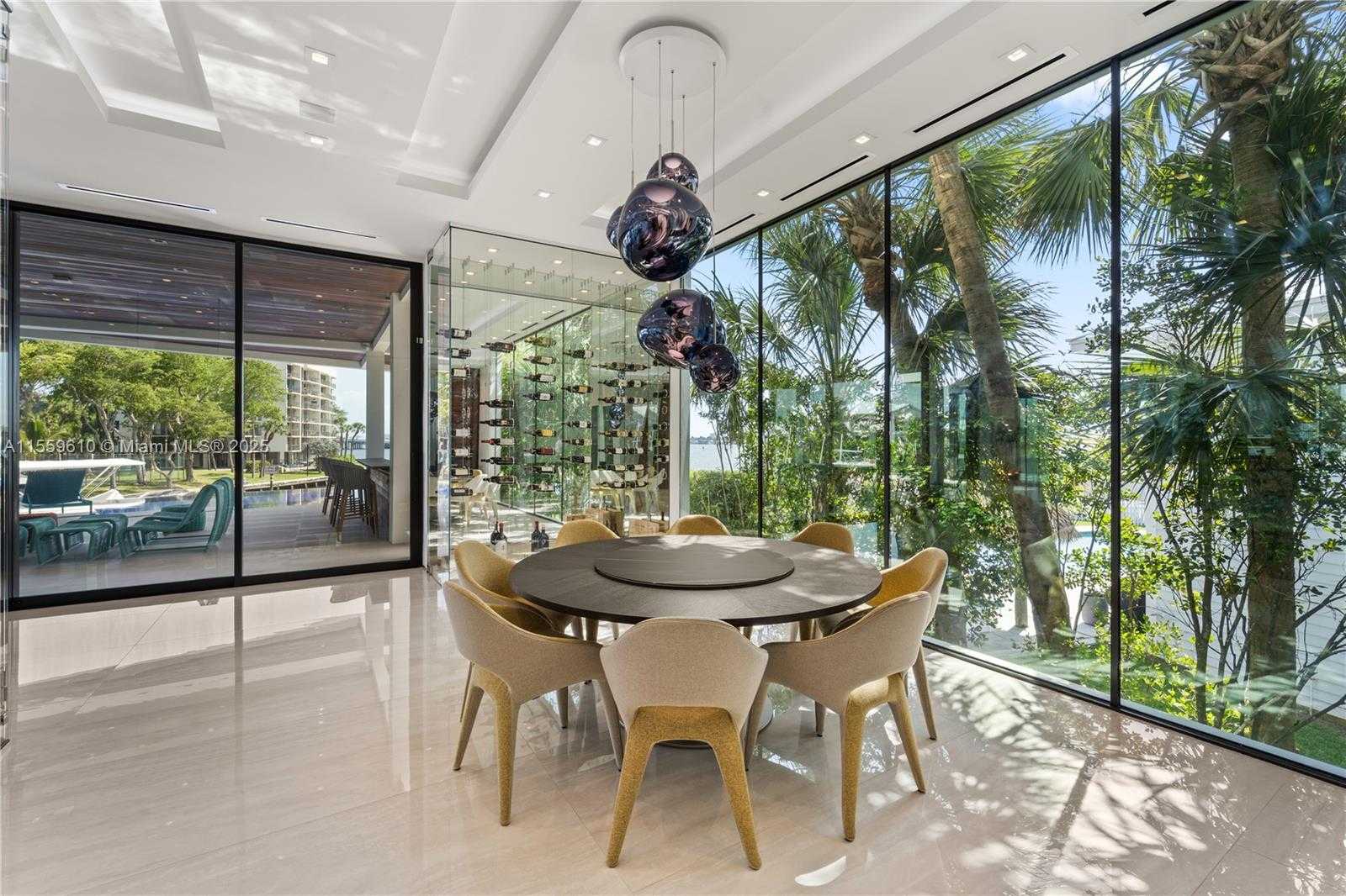 Small Image of 1133 BELLE MEADE ISLAND DR, Miami Number 16