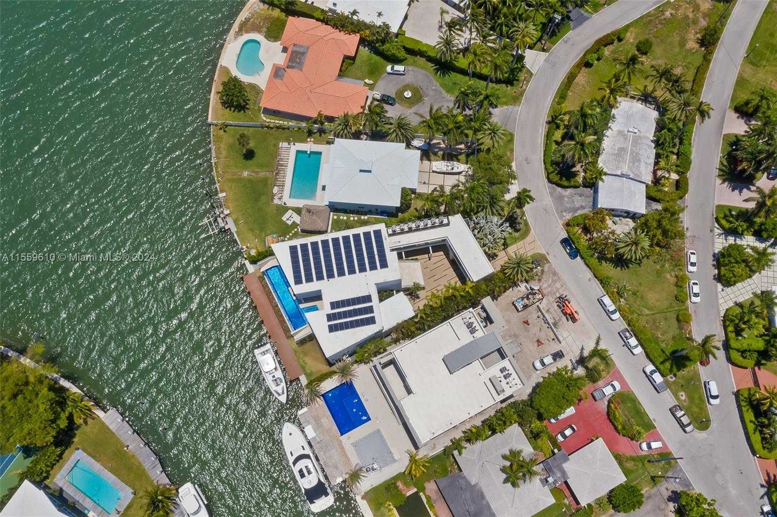Small Image of 1133 BELLE MEADE ISLAND DR, Miami Number 45
