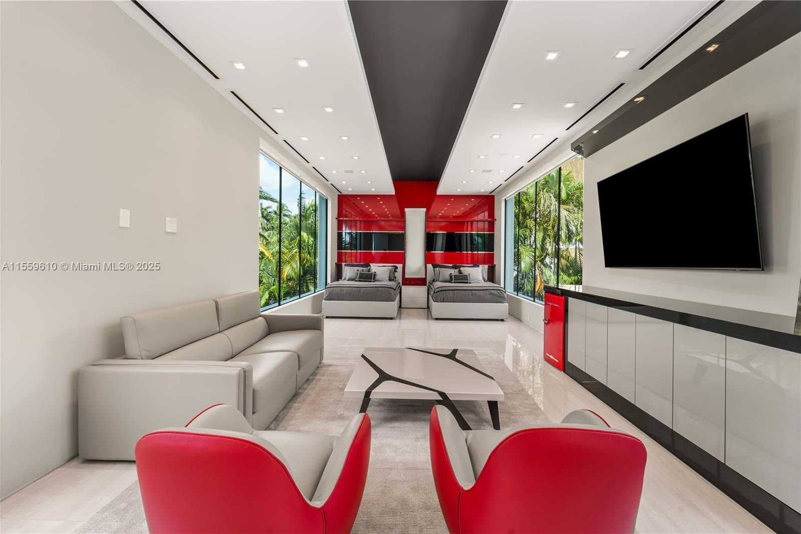 Small Image of 1133 BELLE MEADE ISLAND DR, Miami Number 9