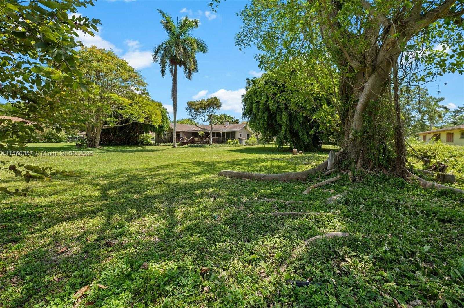 Small Image of 8205 SOUTH WEST 136TH ST, Pinecrest Number 24