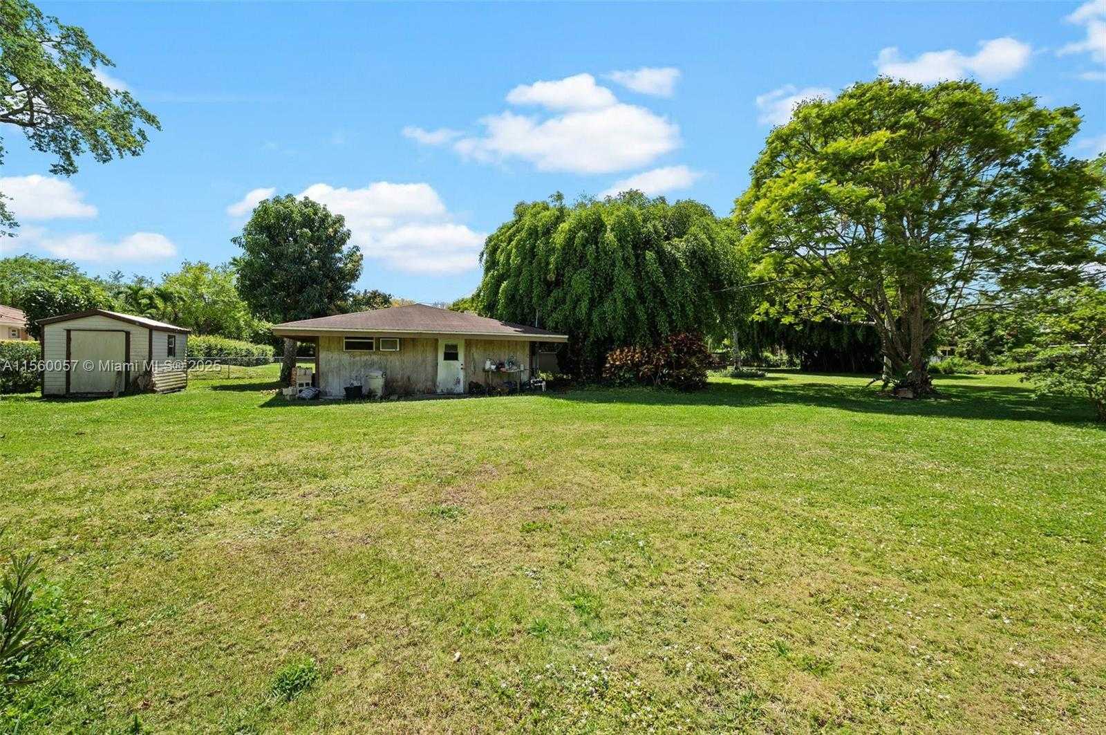 Small Image of 8205 SOUTH WEST 136TH ST, Pinecrest Number 26
