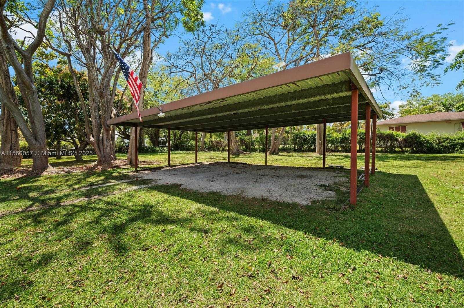Small Image of 8205 SOUTH WEST 136TH ST, Pinecrest Number 27