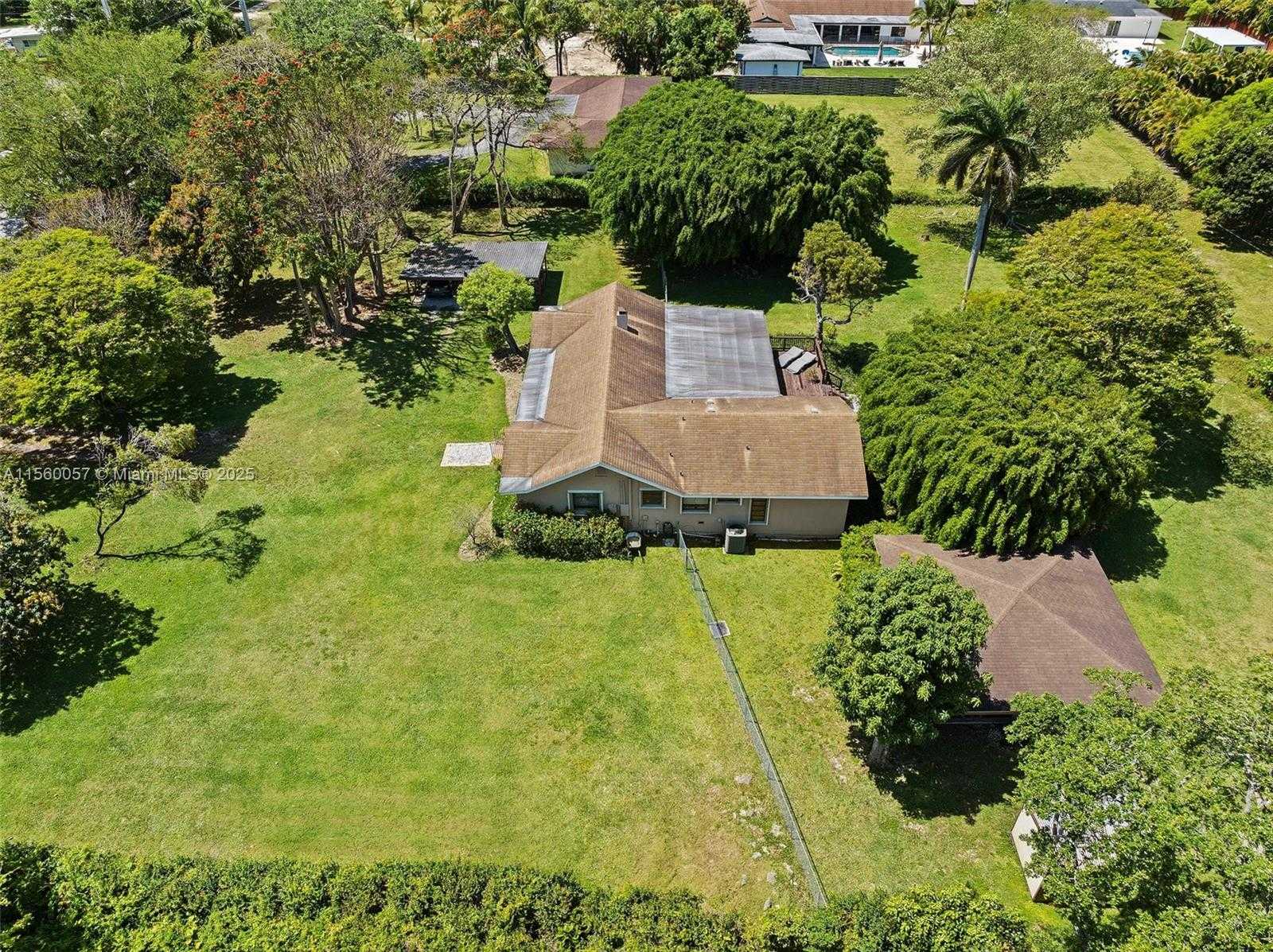 Small Image of 8205 SOUTH WEST 136TH ST, Pinecrest Number 29