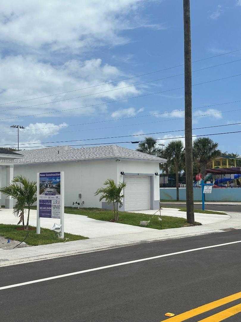 Small Image of 401 NORTH WEST 12TH AVE, Boynton Beach Number 19