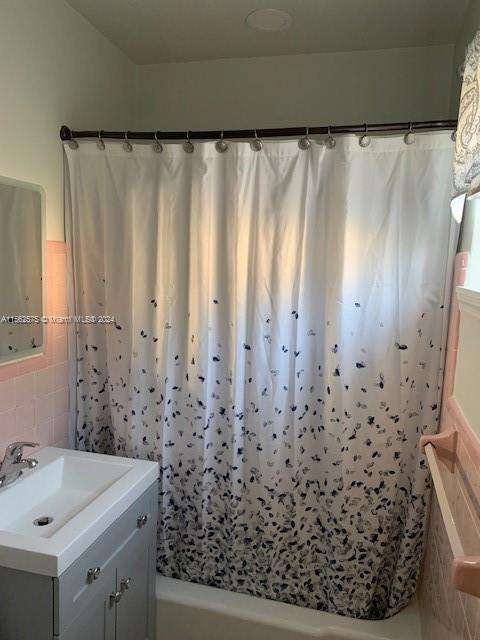 Small Image of 2475 NORTH EAST 136TH TER, North Miami Beach Number 11