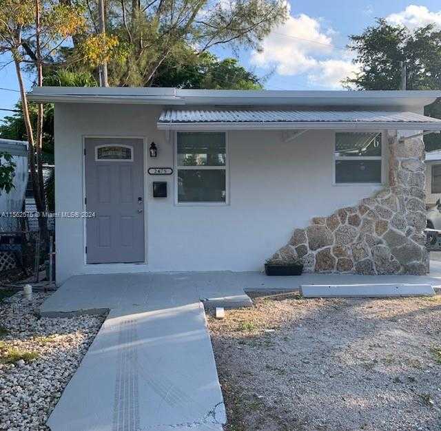 Small Image of 2475 NORTH EAST 136TH TER, North Miami Beach Number 12