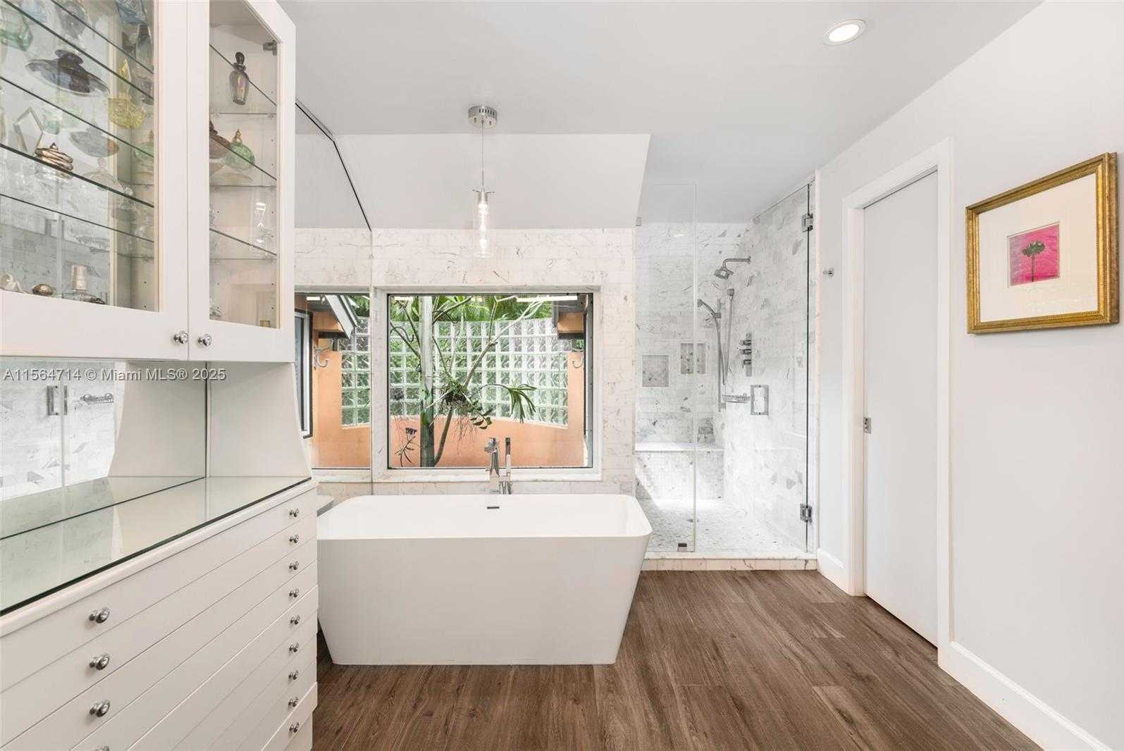 Small Image of 3950 HARDIE AVE, Coconut Grove Number 14