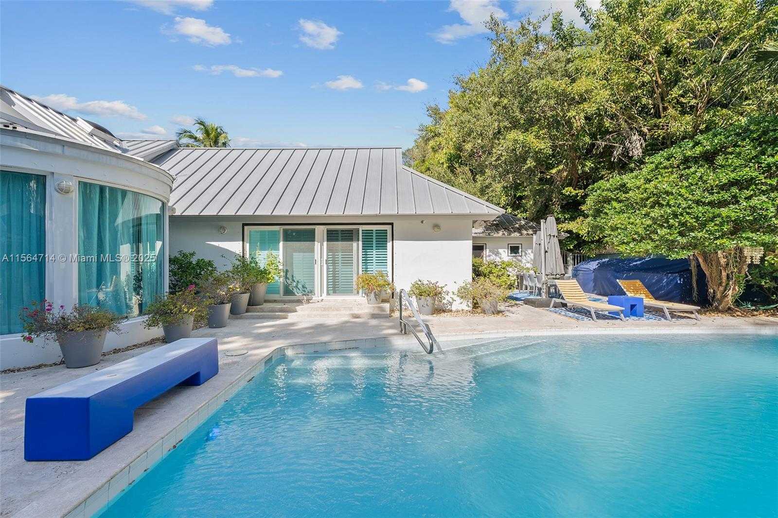 Small Image of 3950 HARDIE AVE, Coconut Grove Number 18
