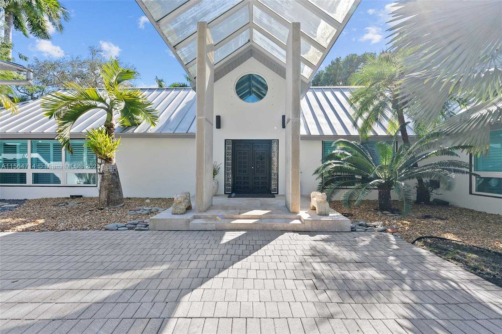 Small Image of 3950 HARDIE AVE, Coconut Grove Number 2