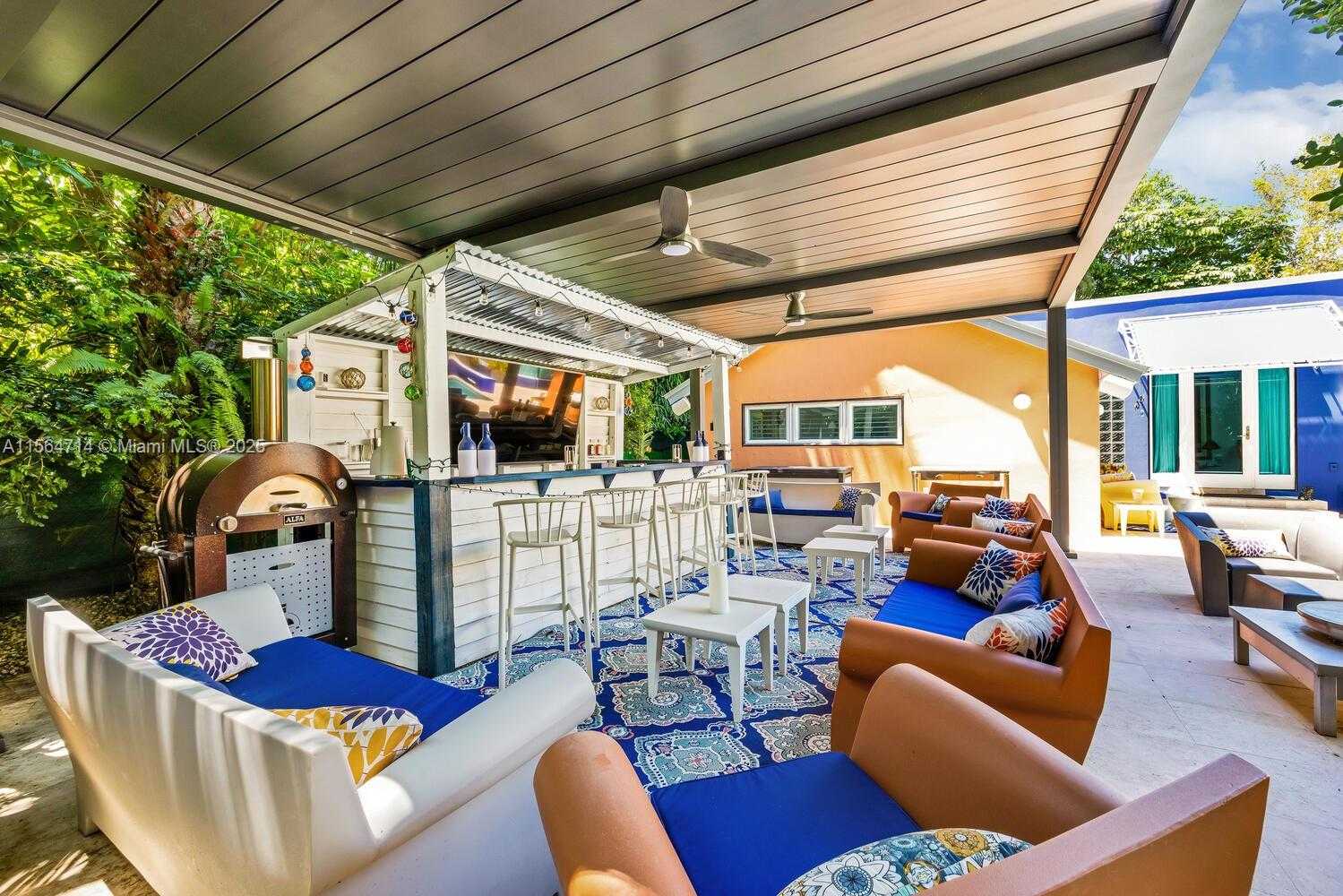 Small Image of 3950 HARDIE AVE, Coconut Grove Number 21