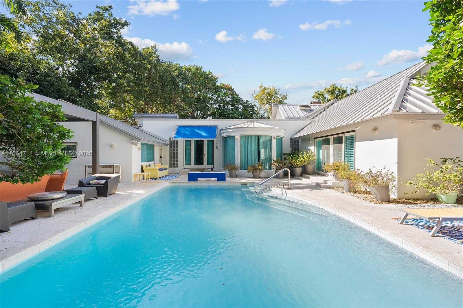 Small Image of 3950 HARDIE AVE, Coconut Grove Number 3