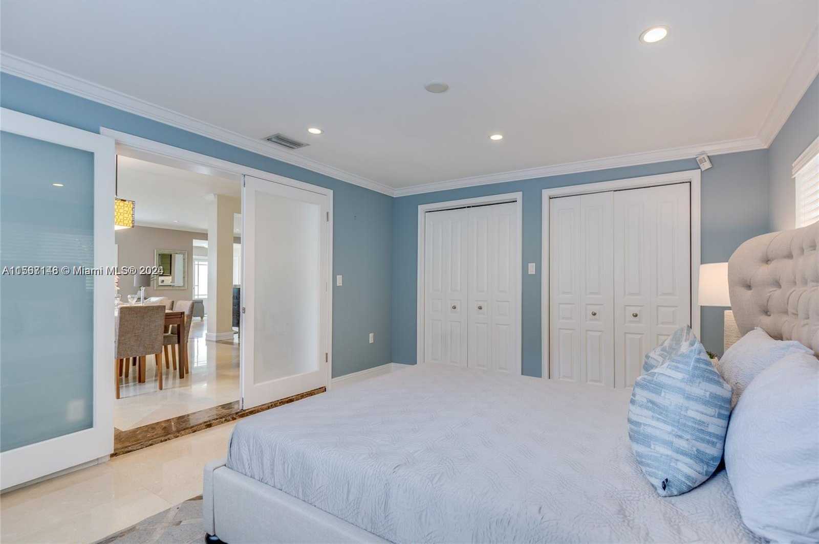 Small Image of 4323 NORTH BAY RD, Miami Beach Number 12