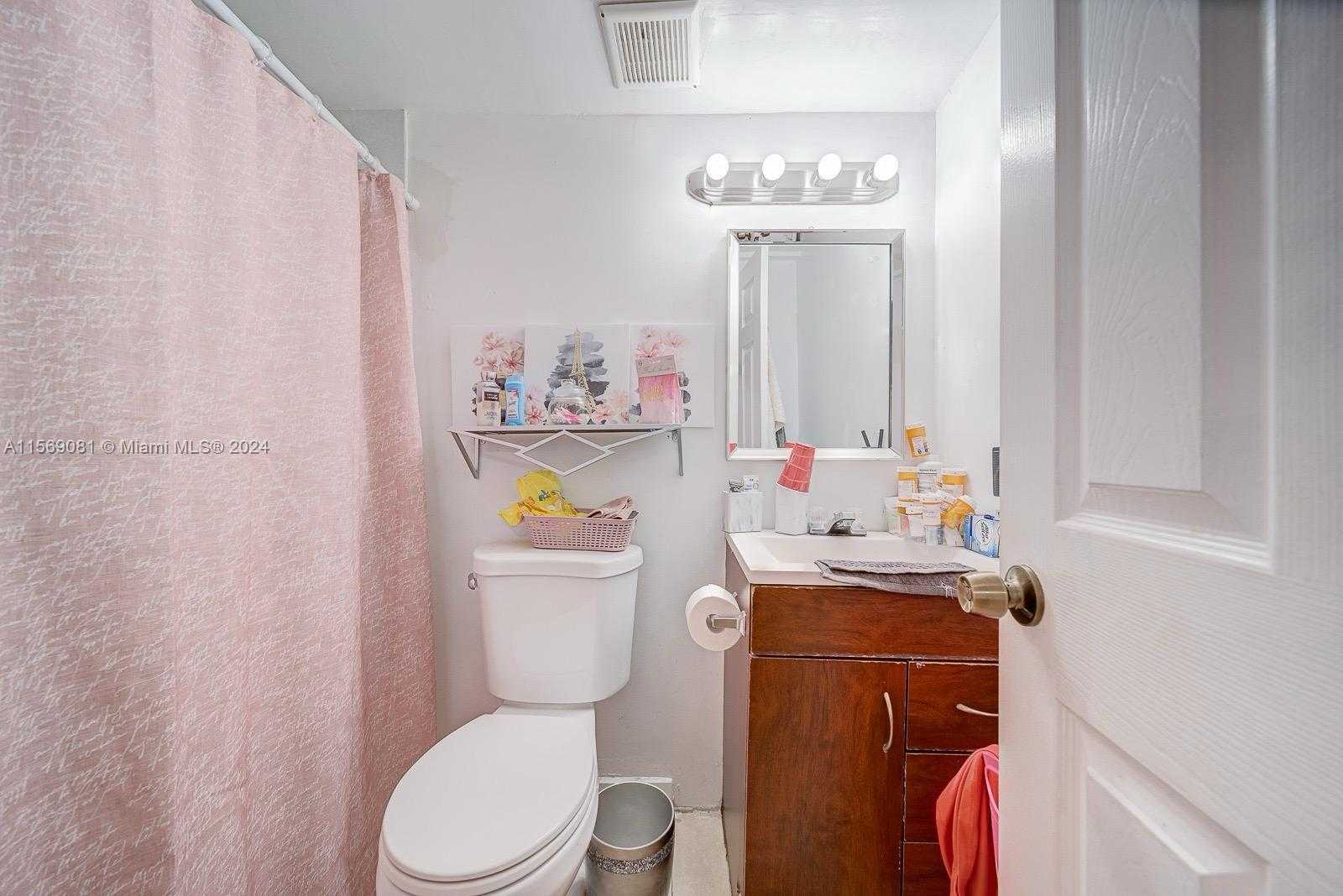 Small Image of 627 SOUTH WEST 11TH AVE, Miami Number 11